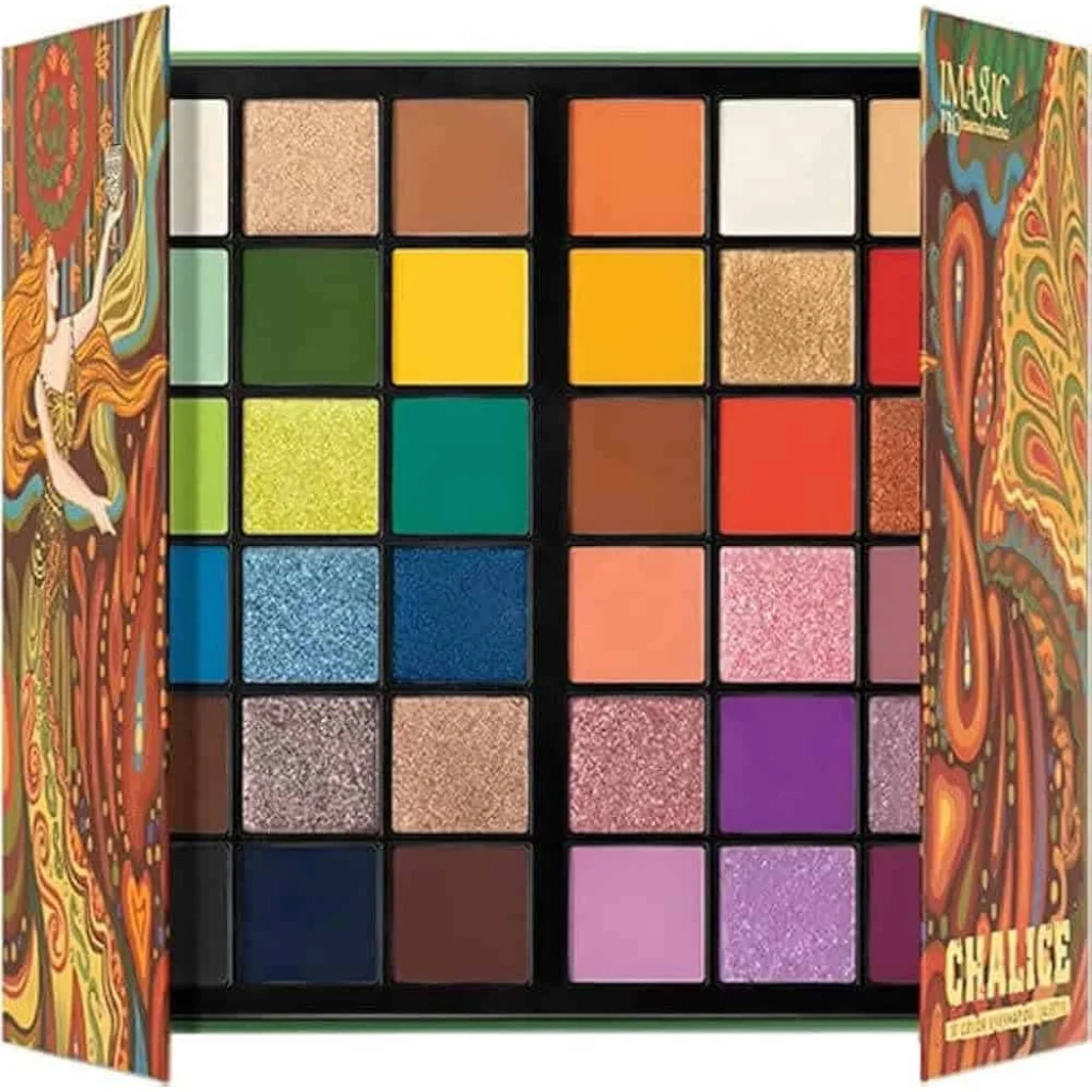 Paleta cu 36 de farduri de vis